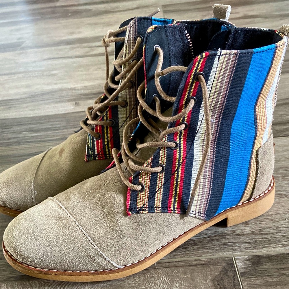 Tom’s unique boot
